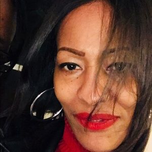 Meet your Posher, Desiree